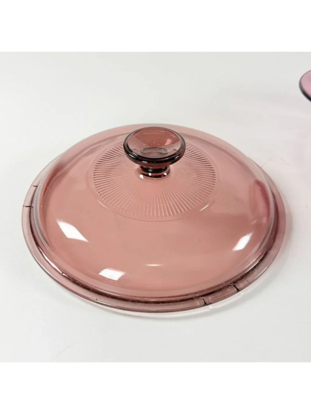 Visions Corning  2.5L Cranberry Glass Casserole Dish With Lid Plastic Cover 1156